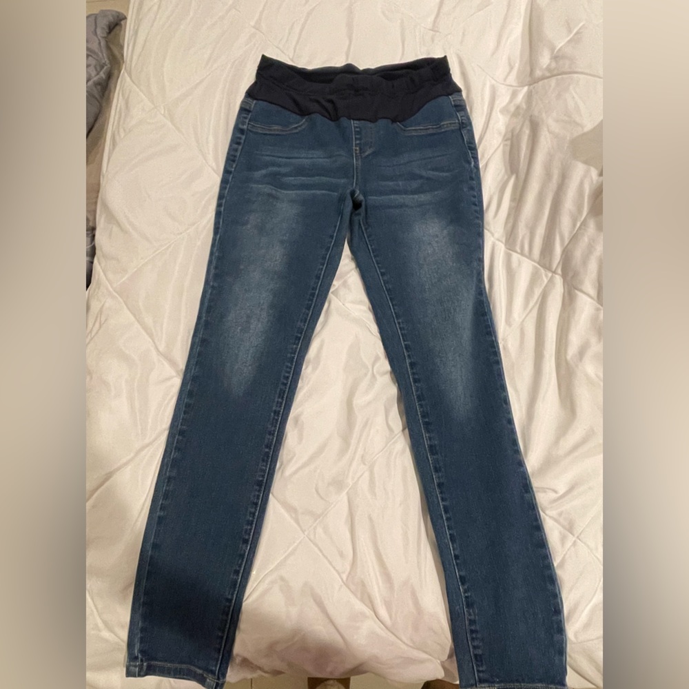 Never worn maternity jeans from Shein - small
